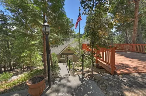 Exterior - 363 Castle Gate, Lake Arrowhead, CA 92352 photo 2 of 9