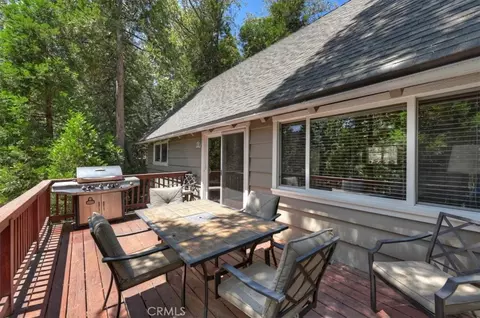 Exterior - 363 Castle Gate, Lake Arrowhead, CA 92352 photo 7 of 12