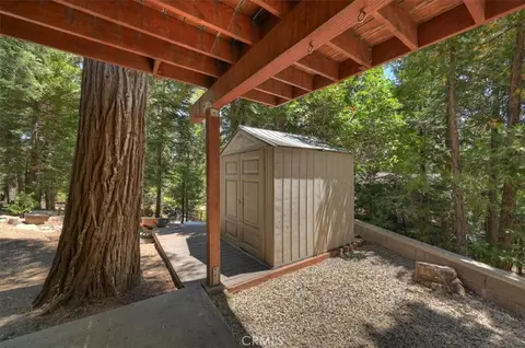 Exterior - 363 Castle Gate, Lake Arrowhead, CA 92352 photo 8 of 9