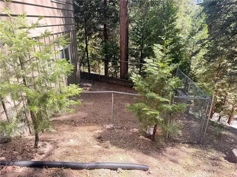 Exterior - 363 Castle Gate, Lake Arrowhead, CA 92352 photo 10 of 12