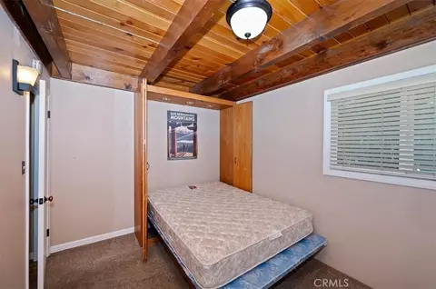 Bedroom - 363 Castle Gate, Lake Arrowhead, CA 92352 photo 4 of 7