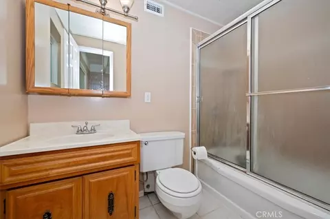 Bath - 363 Castle Gate, Lake Arrowhead, CA 92352 photo 2 of 2