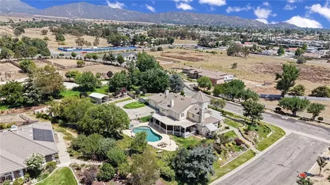 View/Area - 10389 Walnut Grove Ct, Yucaipa, CA 92399 photo 11 of 11