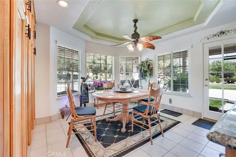 Dining - 10389 Walnut Grove Ct, Yucaipa, CA 92399 photo 3 of 4