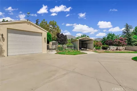 Exterior - 10389 Walnut Grove Ct, Yucaipa, CA 92399 photo 8 of 11