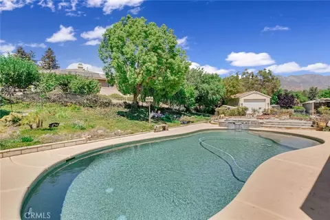 Exterior - 10389 Walnut Grove Ct, Yucaipa, CA 92399 photo 4 of 11