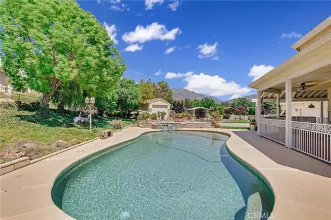 Exterior - 10389 Walnut Grove Ct, Yucaipa, CA 92399 photo 5 of 11