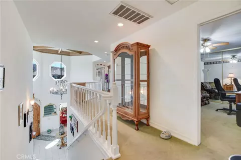 Entry Way - 10389 Walnut Grove Ct, Yucaipa, CA 92399 photo 4 of 6