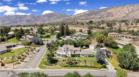 View/Area - 10389 Walnut Grove Ct, Yucaipa, CA 92399 photo 7 of 11