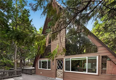 Exterior - 815 Zurich Dr, Lake Arrowhead, CA 92352 photo 5 of 7