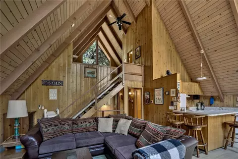 Living - 815 Zurich Dr, Lake Arrowhead, CA 92352 photo 1 of 3