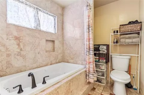 Bath - 14182 Gayhead, Apple Valley, CA 92307 photo 1 of 4