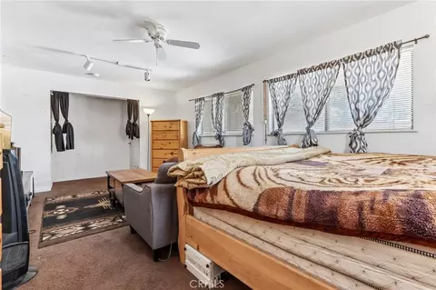 Bedroom - 14182 Gayhead, Apple Valley, CA 92307 photo 10 of 12