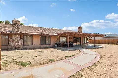 Exterior - 14182 Gayhead, Apple Valley, CA 92307 photo 8 of 22