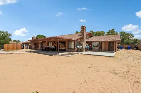 Exterior - 14182 Gayhead, Apple Valley, CA 92307 photo 9 of 22