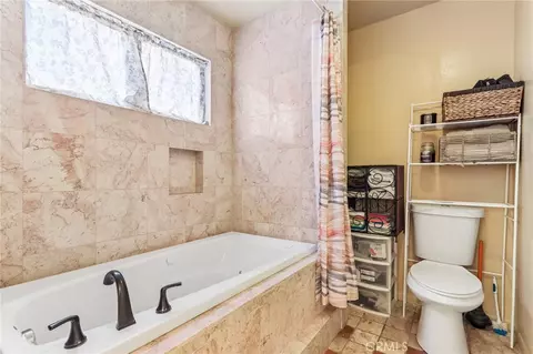 Bath - 14182 Gayhead, Apple Valley, CA 92307 photo 1 of 4