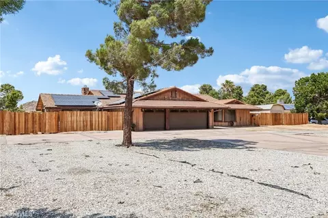 Exterior - 14182 Gayhead, Apple Valley, CA 92307 photo 2 of 17