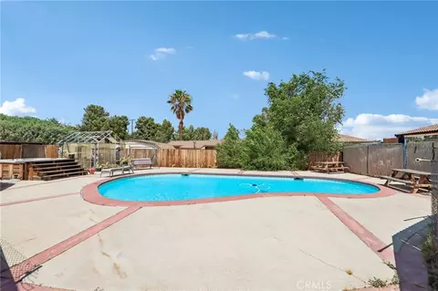 Exterior - 14182 Gayhead, Apple Valley, CA 92307 photo 17 of 22