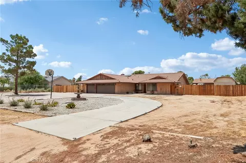 Exterior - 14182 Gayhead, Apple Valley, CA 92307 photo 5 of 22