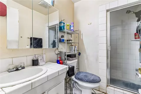 Bath - 14182 Gayhead, Apple Valley, CA 92307 photo 4 of 4