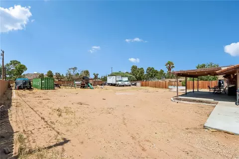 Exterior - 14182 Gayhead, Apple Valley, CA 92307 photo 15 of 22