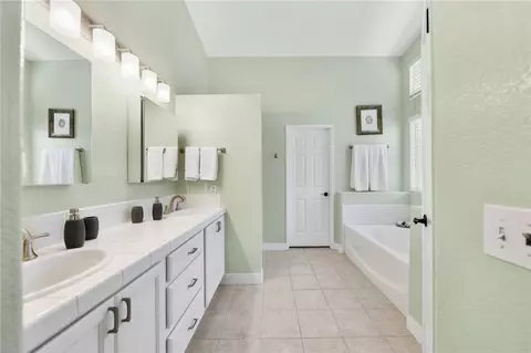 Bath - 737 Beverly Rd, Corona, CA 92879 photo 1 of 4