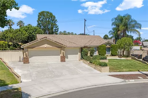 Exterior - 737 Beverly Rd, Corona, CA 92879 photo 10 of 16