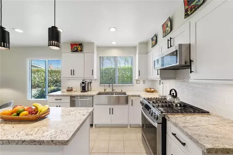Kitchen - 737 Beverly Rd, Corona, CA 92879 photo 4 of 5