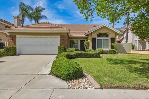 Exterior - 28346 Saffron Ave, Highland, CA 92346 photo 7 of 8