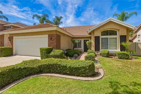 Exterior - 28346 Saffron Ave, Highland, CA 92346 photo 2 of 8