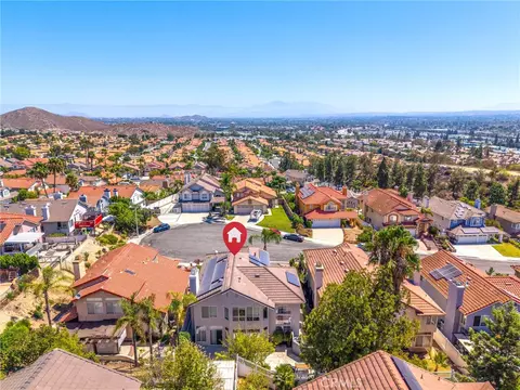 View/Area - 476 Somerset Cir, Corona, CA 92879 photo 6 of 9