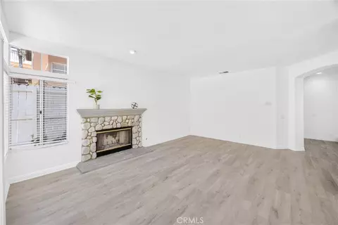 Living - 476 Somerset Cir, Corona, CA 92879 photo 8 of 19