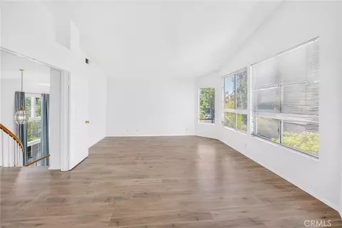 Living - 476 Somerset Cir, Corona, CA 92879 photo 15 of 19