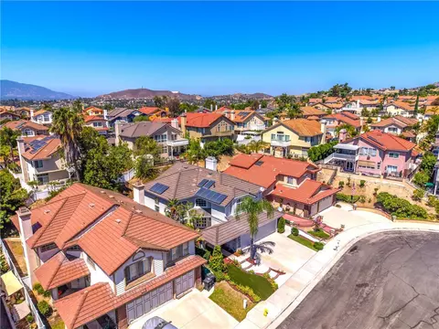 View/Area - 476 Somerset Cir, Corona, CA 92879 photo 3 of 9