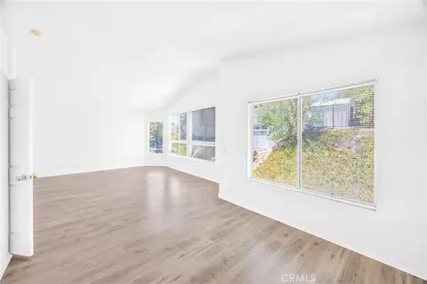 Living - 476 Somerset Cir, Corona, CA 92879 photo 18 of 19