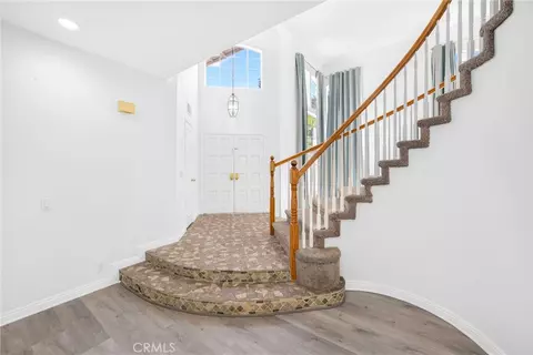 Entry Way - 476 Somerset Cir, Corona, CA 92879 photo 4 of 7