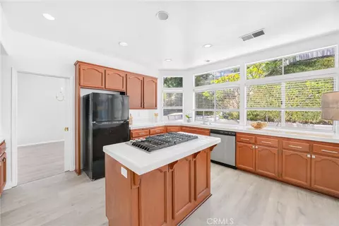 Kitchen - 476 Somerset Cir, Corona, CA 92879 photo 2 of 4