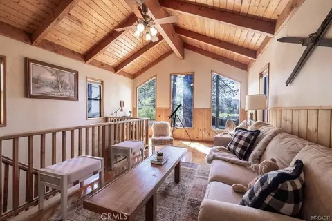 Living - 835 Jaybird Ln, Big Bear Lake, CA 92315 photo 5 of 6