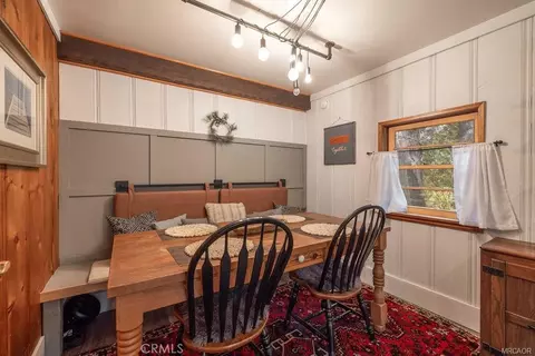 Dining - 835 Jaybird Ln, Big Bear Lake, CA 92315 photo 2 of 2