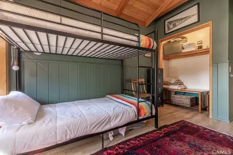 Bedroom - 835 Jaybird Ln, Big Bear Lake, CA 92315 photo 3 of 8