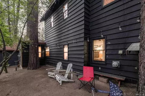 Exterior - 835 Jaybird Ln, Big Bear Lake, CA 92315 photo 3 of 8