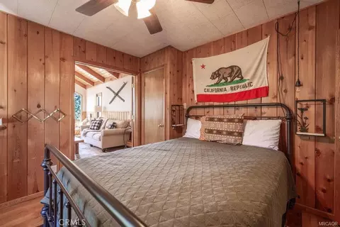 Bedroom - 835 Jaybird Ln, Big Bear Lake, CA 92315 photo 5 of 8