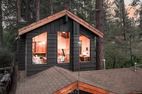 Exterior - 835 Jaybird Ln, Big Bear Lake, CA 92315 photo 2 of 8