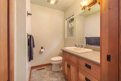 Bath - 155 Lodgepole, Big Bear Lake, CA 92315 photo 6 of 7