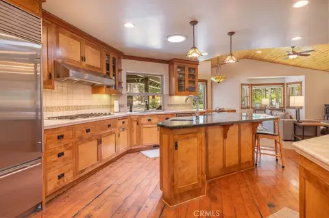 Kitchen - 155 Lodgepole, Big Bear Lake, CA 92315 photo 1 of 5