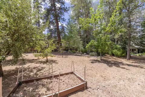 Exterior - 155 Lodgepole, Big Bear Lake, CA 92315 photo 10 of 13