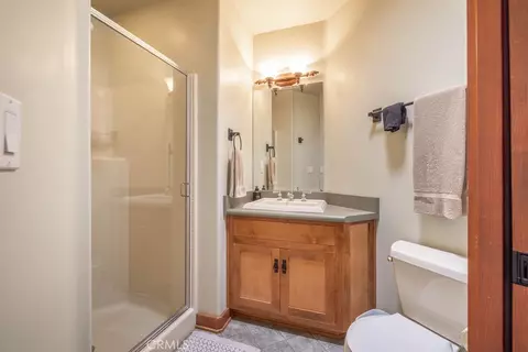 Bath - 155 Lodgepole, Big Bear Lake, CA 92315 photo 5 of 7