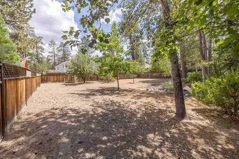 Exterior - 155 Lodgepole, Big Bear Lake, CA 92315 photo 9 of 13