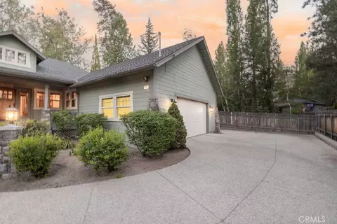 Exterior - 155 Lodgepole, Big Bear Lake, CA 92315 photo 3 of 13