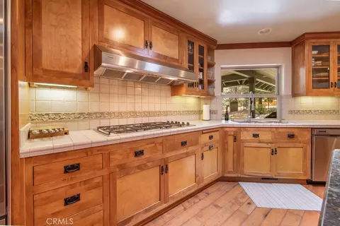 Kitchen - 155 Lodgepole, Big Bear Lake, CA 92315 photo 2 of 5